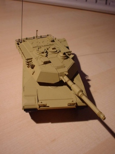 Kyosho´s M1A1 im Maßstab 1/48