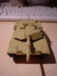 Kyosho´s M1A1 im Maßstab 1/48