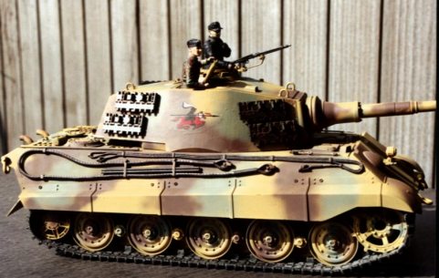 Tamiya´s Tiger II im Maßstab 1/16, Panzer VI, Sd.Kfz.182, Henschel-Turm