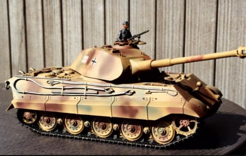 Tamiya´s Tiger II im Maßstab 1/16, Panzer VI, Sd.Kfz.182, Porsche-Turm