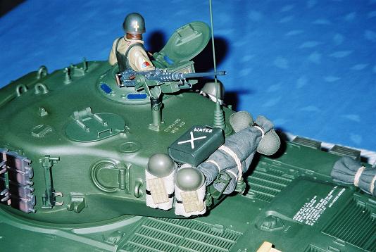 Schweres MG Cal .50 zur Flugabwehr