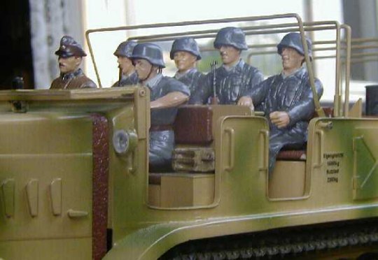 FAMO Halbkettenfahrzeug, schwerer Zugkraftwagen 18t / Sd.Kfz.9 (Eigenbau)