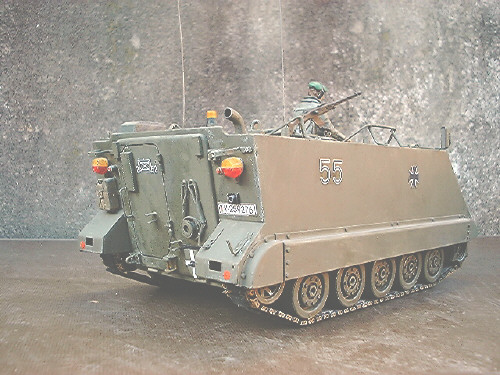 M113