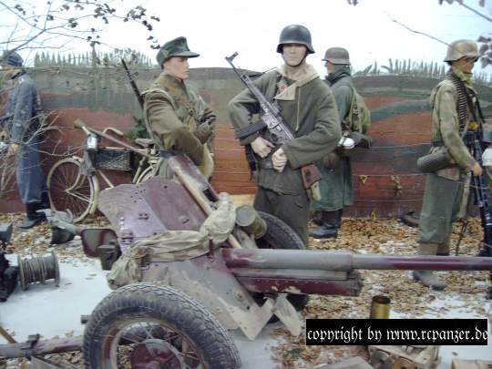 Diese 4,5cm PaK 184(r) ist die russische Lizenzversion der deutschen 3,7cm PaK 36.