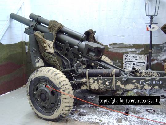 Eine M2A1 105mm Howitzer.