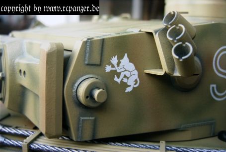 Tiger I Ausf. E von Tamiya - Maßstab 1/16 - Panzer VI, Sd.Kfz.181 - Detail Rohrblende, Nebelwerfer und Verbandssymbol