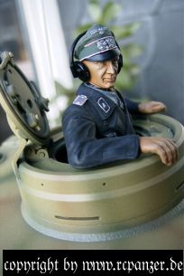 Tiger I Ausf. E von Tamiya - Maßstab 1/16 - Panzer VI, Sd.Kfz.181 - Detail der Figur des Panzerkomandanten