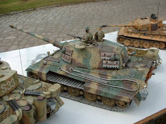 Tiger B - Henschelturm in 1/16