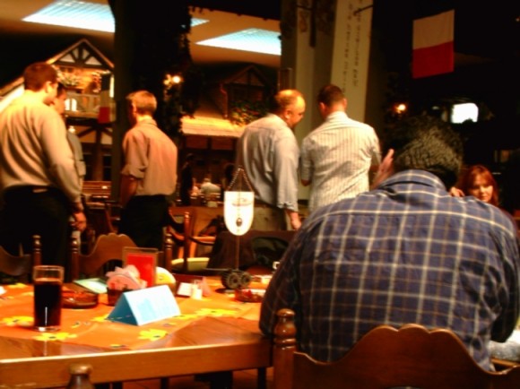 Mann kennt sich bereits