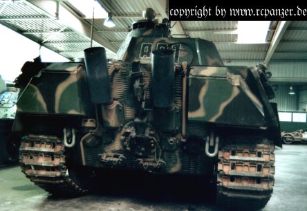 SdKfz. 171 - Panther Ausf. G - hier die Flammenvernichter